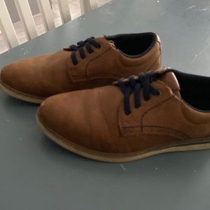 Youth size 3 dress shoes